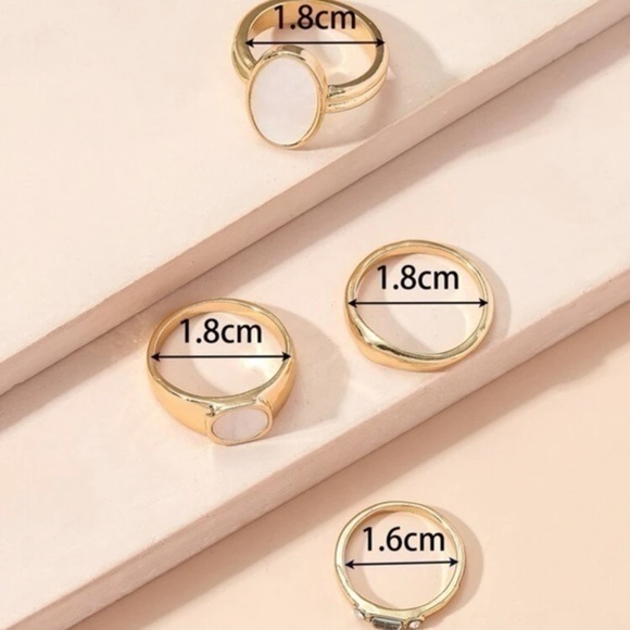 4 pcs Oval Modern Ring Set Golden - Picture 4 of 6